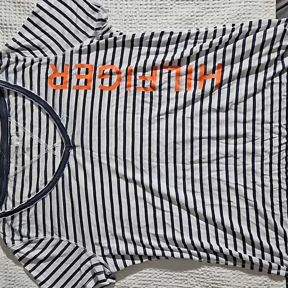 Tommy hilfiger t shirt large blue and white